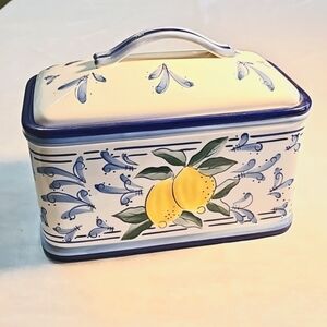 Inspirado Stonelite Ceramic Cookie Jar/ Bread Box Covered Lemon/Blue Design